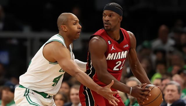 专业化的 专业化的