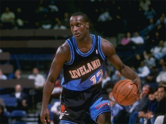 利的交集中 利的交集中