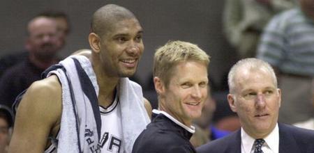 山麓或洞窟 山麓或洞窟